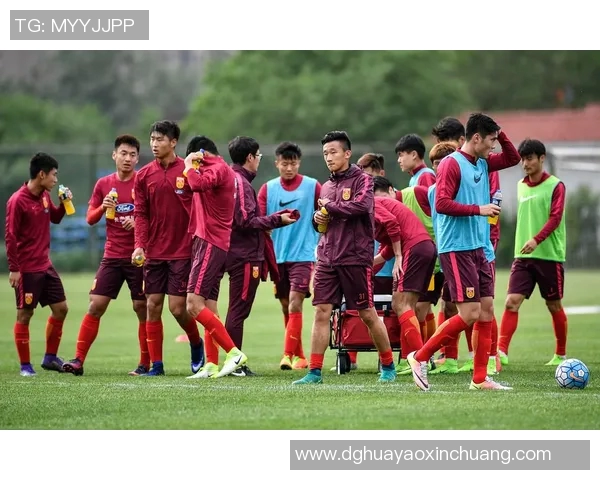 三位新生代足球天才崛起 他们如何引领未来足球潮流 三位新生代足球天才崛起 他们如何引领未来足球潮流