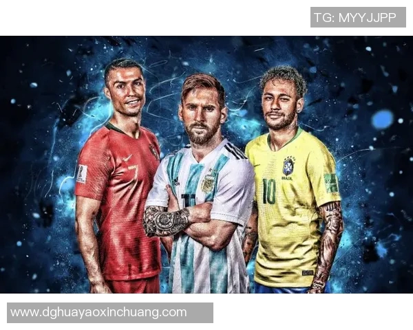 足球明星卡新品发布 激活收藏热潮 见证球场传奇与卡片价值的双重飞跃