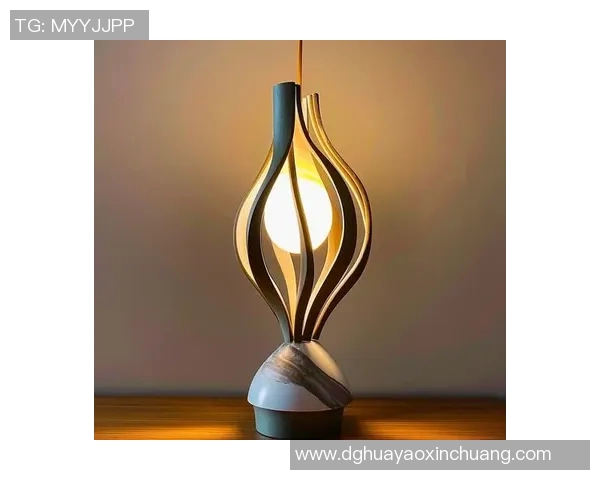 足球球星台灯亮相点亮梦想 用光影演绎激情与荣耀